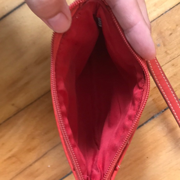 Nine west wristlet - Picture 3 of 4